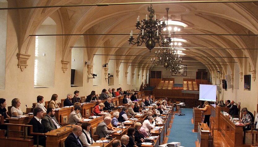 Senát, zdroj: https://commons.wikimedia.org/wiki/File:Senat_2833.jpg
